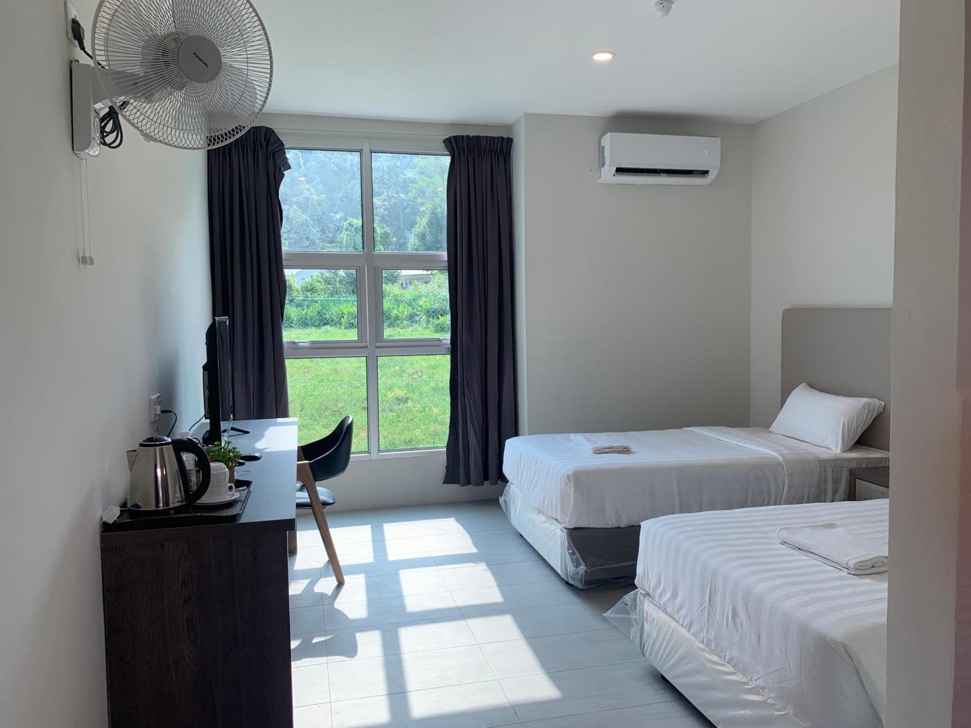 The Sassy House Hostel Pantai Cenang  Bagian luar foto